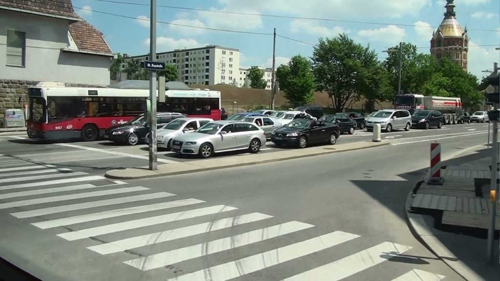 Avusturya'da yaşayan Türk mahallesi Favoriten'den bir görüntü