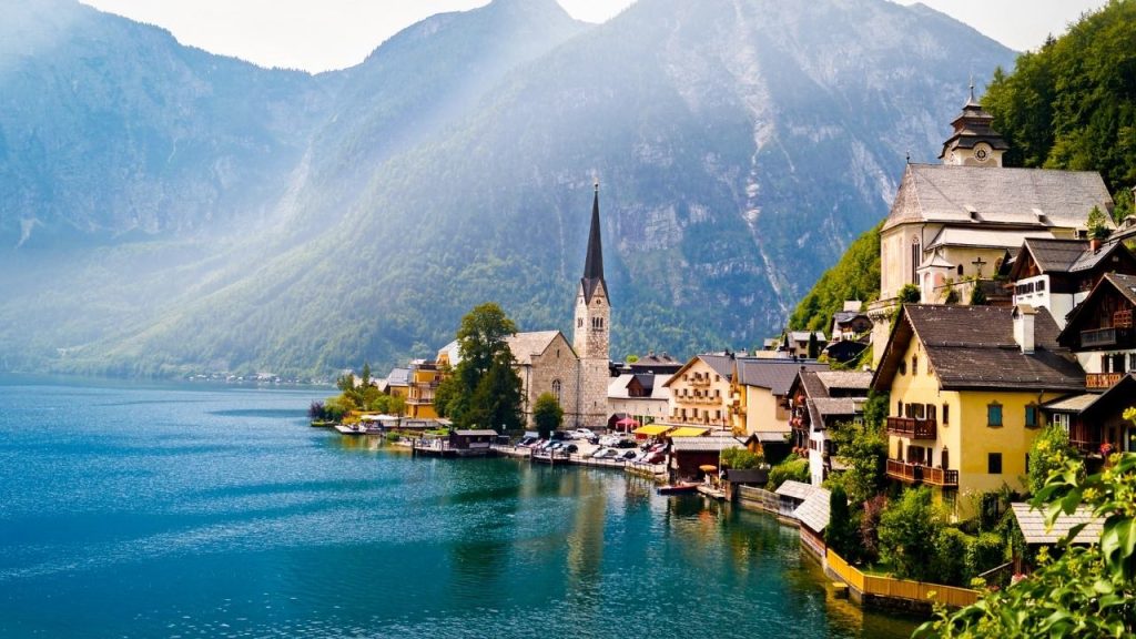 Avusturya'nın ünlü kasabası Hallstatt